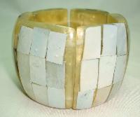 £36.00 - Vintage 50s Fab Wide Chunky Lucite Mother of Pearl Panel Bracelet 